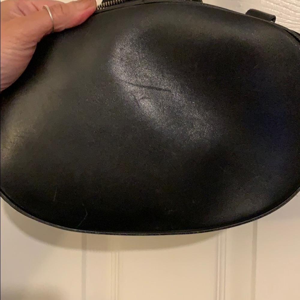 Backpack - Picture 2 of 6